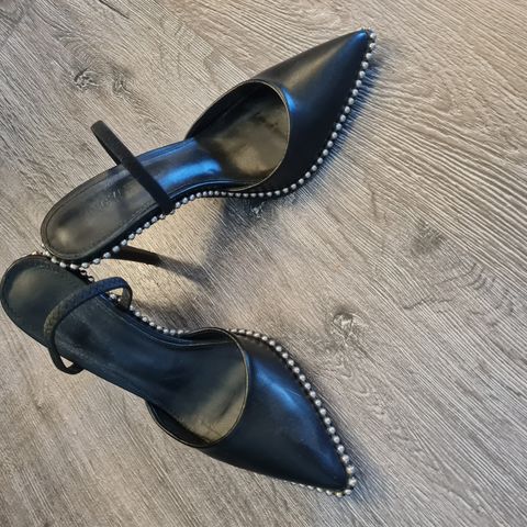 Sorte Slingbacks sko med hæl