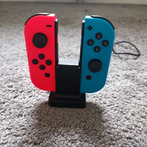 Nintendo Switch ladestasjon