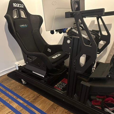 Sim-Lab GT1 Evo Sim Racing Cockpit (Kun rigg og stol)