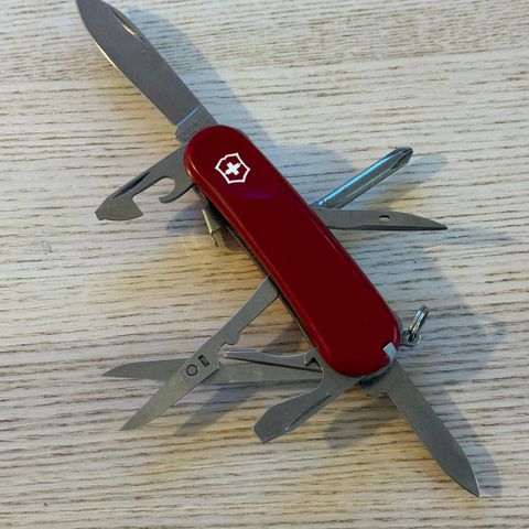 Victorinox Evo S16