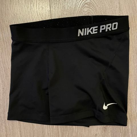 Nike pro shorts str M