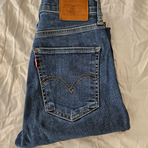 Levis Jeans Mile High