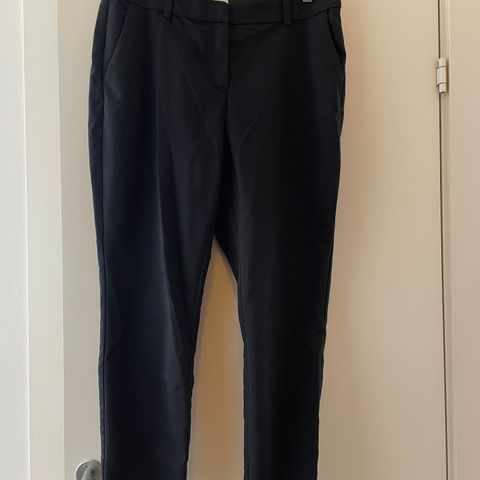 46 - H&M slacks/ dressbukse