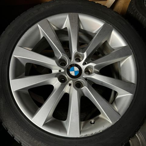 4 stk BMW F -11 piggfrie vinter dekk selges billig !!Ring :48300375