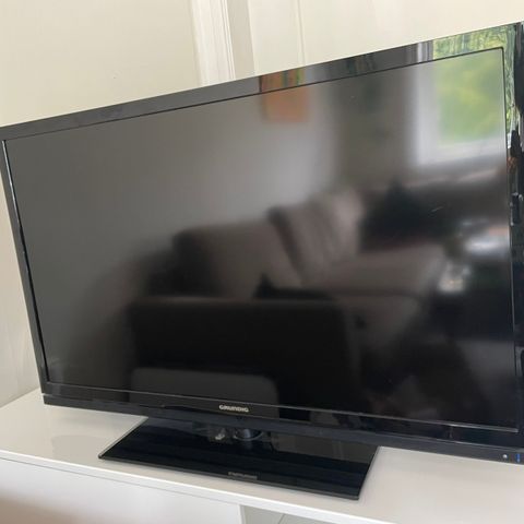 Grundig 46’ TV