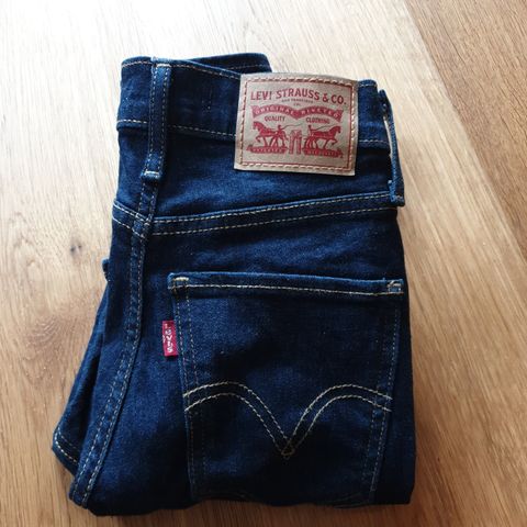 Levis mile high super skinny 24-32