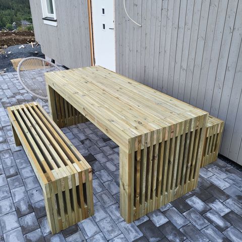 Terrassebord bord og benker