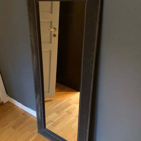 IKEA speil selges billig grunnet flytting.