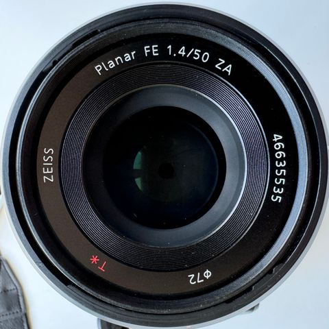 Sony FE Planar T* 50mm 1.4 Zeiss