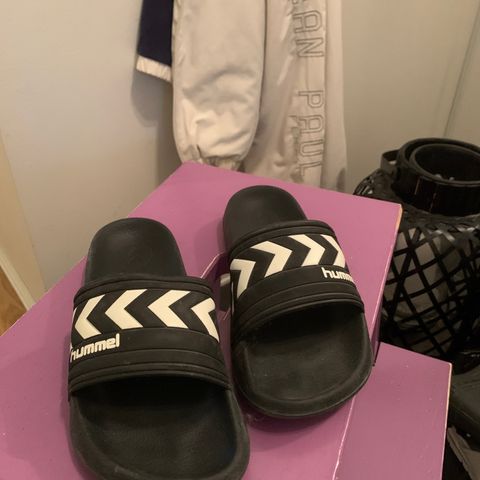 Hummel slippers