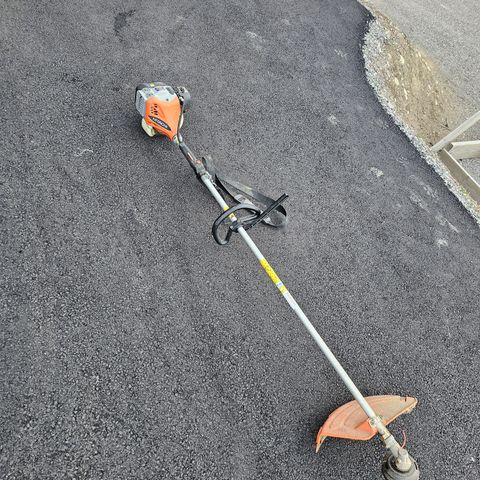 Hitachi gresstrimmer