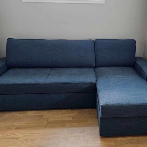 IKEA sovesofa med oppbevarings plass, følger med IKEA TALGJE overmadrass