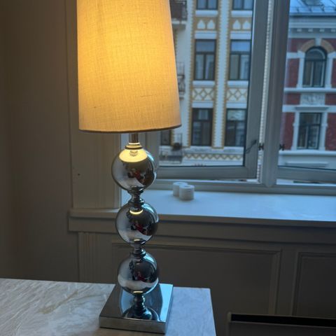 Bordlampe til salgs