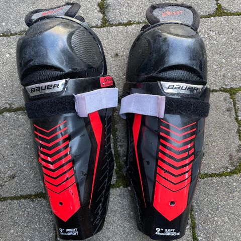 Bauer leggskinn, str 9’’ -23 cm