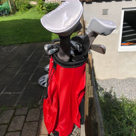 Golfkøller og golfbag selges