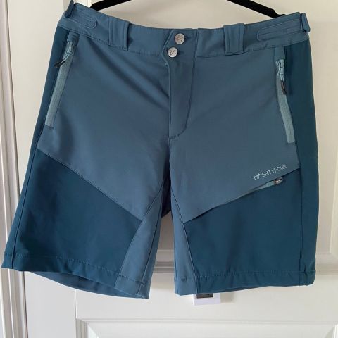 Flåm LS Shorts i lett softshell stoff str 40 fra Twenty Four