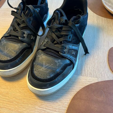 Solgt Louis vuitton sneakers str 40-41