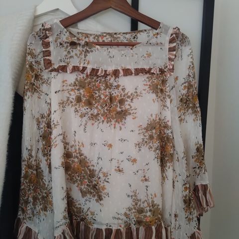 Fantastisk bluse fra by TiMo, 700,-