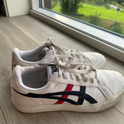 Pent brukte Asics joggesko str 38