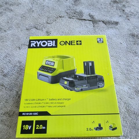 Ryobi Batteri og lader