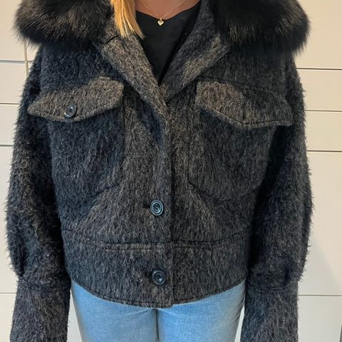 Meotine Charlie Jacket - Mohair - Grey i str. XS/S selges til meget gunstig pris