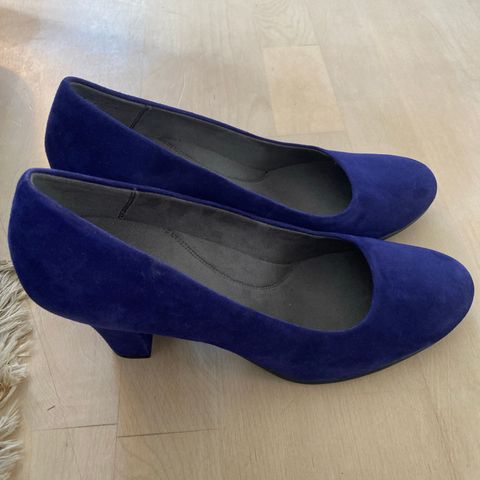 Elegante pumps i semsket skinn