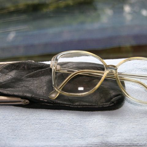 Mormors vintage briller med styrke - perfekt til lesing - med patina og sjel