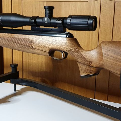 Air Arms TX200HC kal. .4,5mm Luftgevær walnut