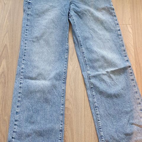 Jeans str 36. 100 kr