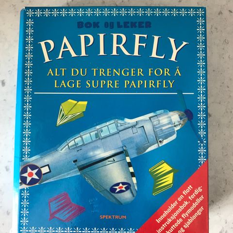 Papirfly - Bok og Leker