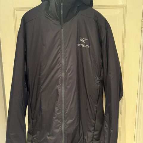 Arcteryx atom (str: XL)