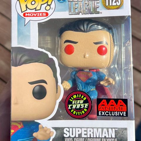 Funko Pop! Superman (Flying | Glow in the Dark Chase) (Justice League) (1123)