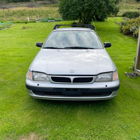 Delebil Toyota Carina 1997 - reservert!