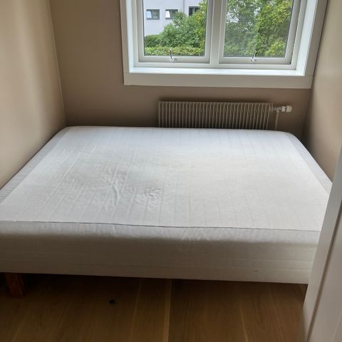 IKEA-seng gis bort. 160x200 cm
