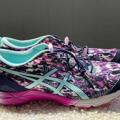 Asics gel-hyper tri sko i str 40