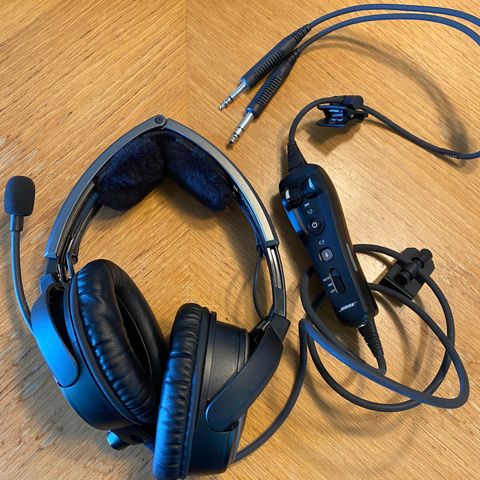 Bose A20 Aviation Headsett med bluetooth