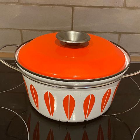 Dekorativ/ fargerik Cathrineholm kasserolle