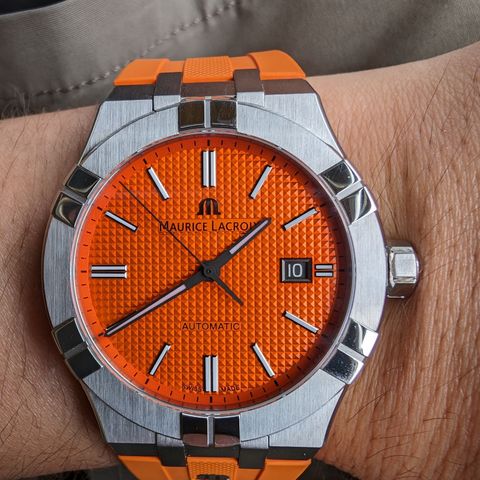 Maurice Lacroix Aikon Summer vibes orange 42mm