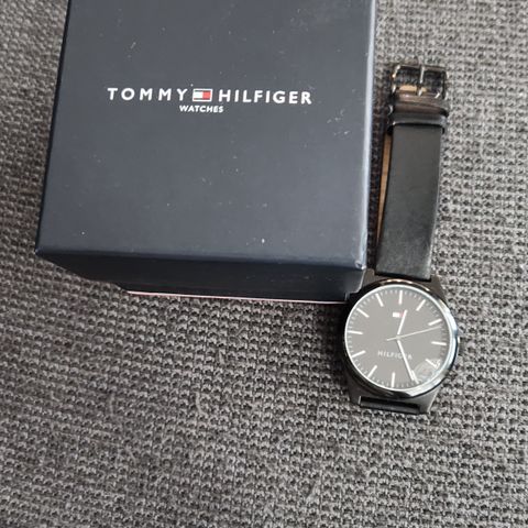 Tommy hilfiger Klokke