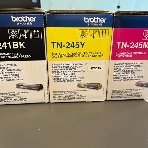 TONER Brother TN-241BK (Sort).     TN-245Y    TN-245M