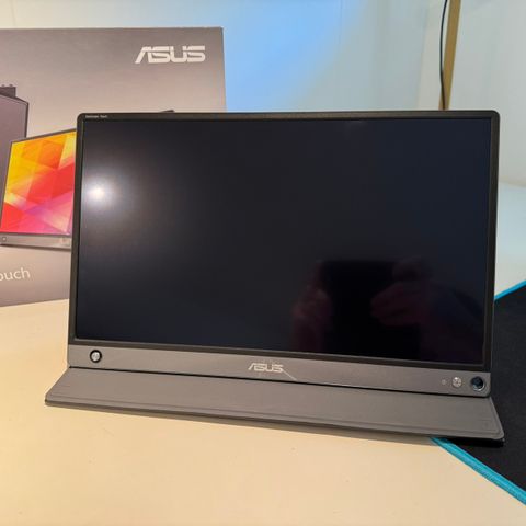 15" ASUS ZenScreen Touch MB16AMT - portabel skjerm