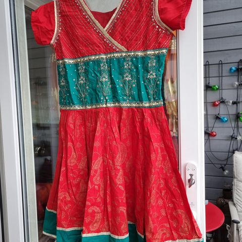 Indisk kjole str.S kr.200