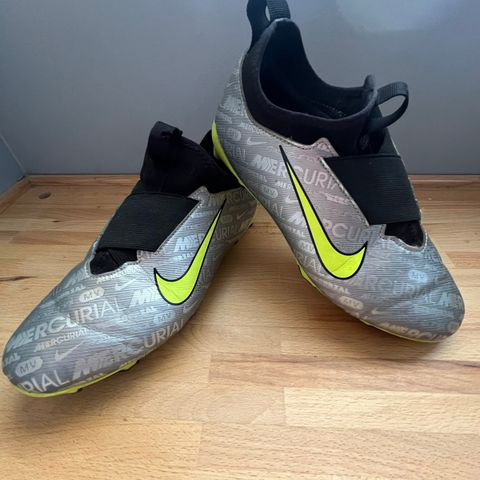 Fotballsko NIKE 38,5