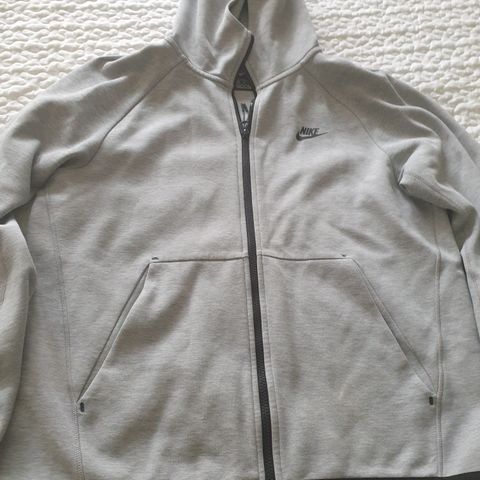 Tracksuit Nike Tech Fleece