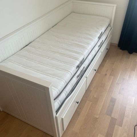 Hemnes dagseng/gjesteseng