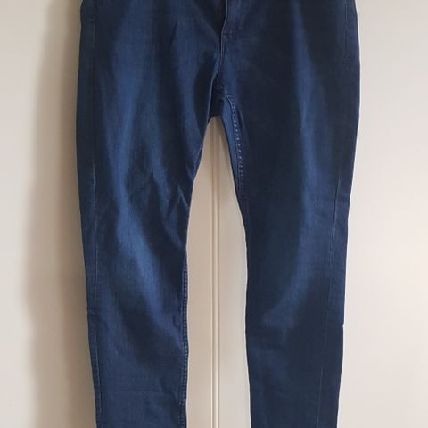 Mørke jeans fra LINDEX str46.