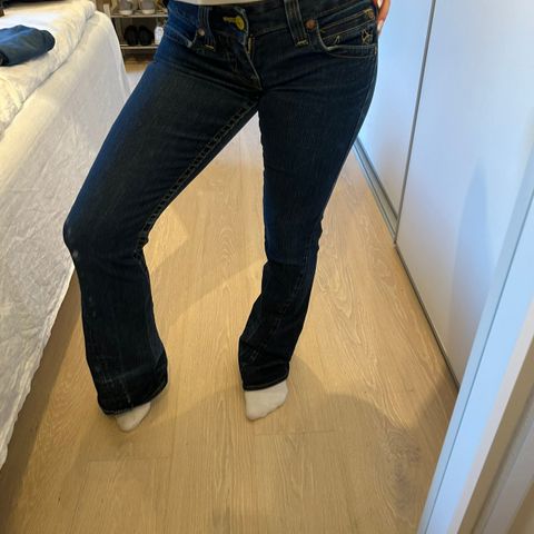 True religion jeans w 28