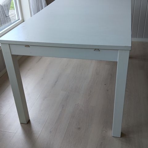 Ikea Bjursta uttrekkbart spisebord