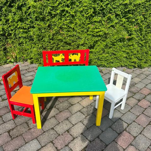 Ikea kritter barnebord og stoler/benk