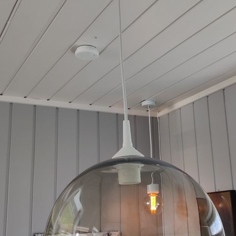 IKEA Jakobsbyn taklampe.